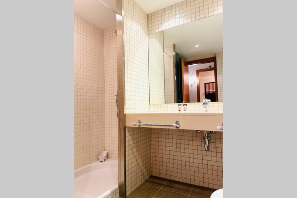 Mikka Devesa Apartment Incles Bagian luar foto