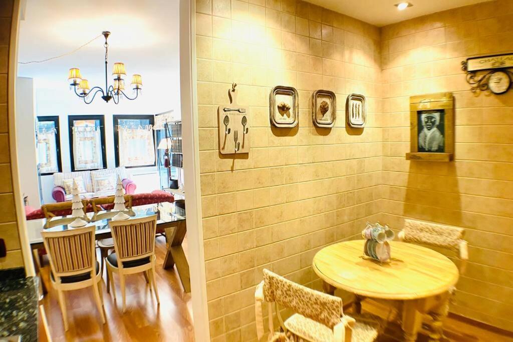 Mikka Devesa Apartment Incles Bagian luar foto