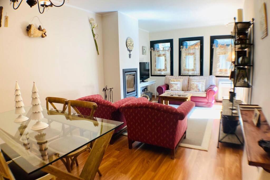 Mikka Devesa Apartment Incles Bagian luar foto