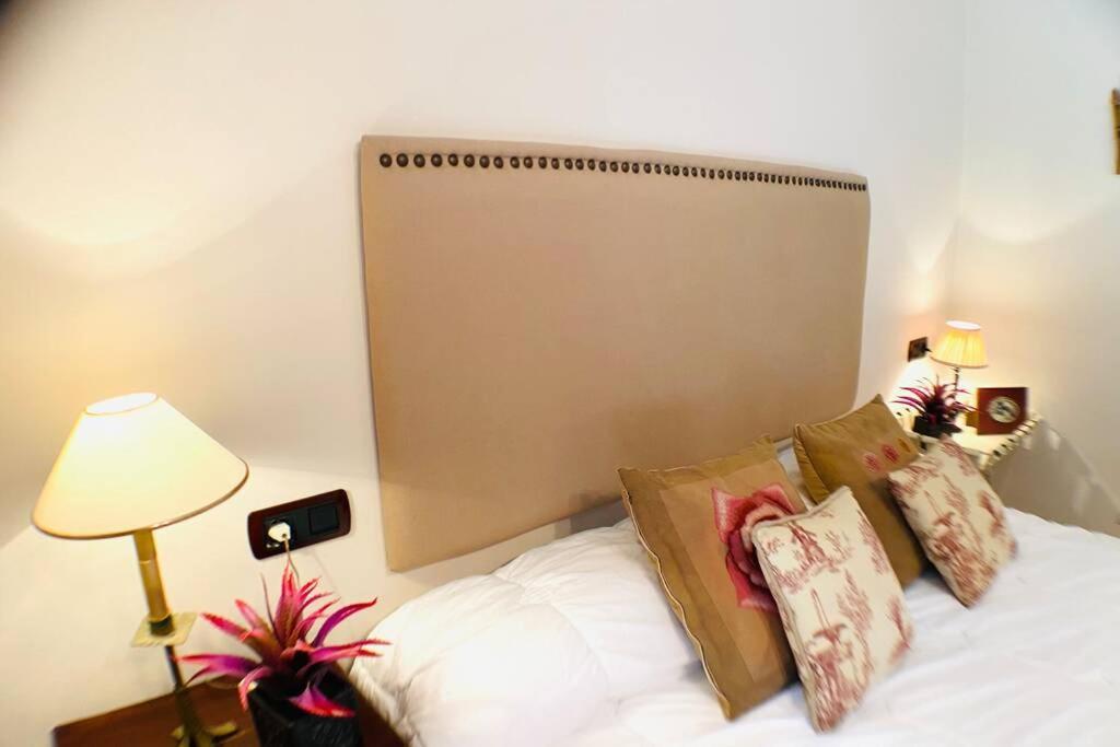 Mikka Devesa Apartment Incles Bagian luar foto