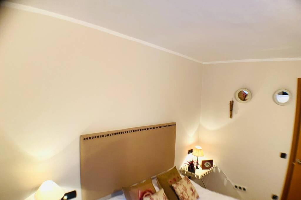 Mikka Devesa Apartment Incles Bagian luar foto